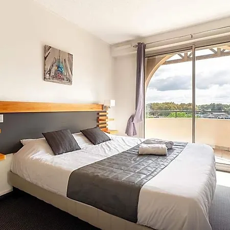 Abor Hotel, De Marsan